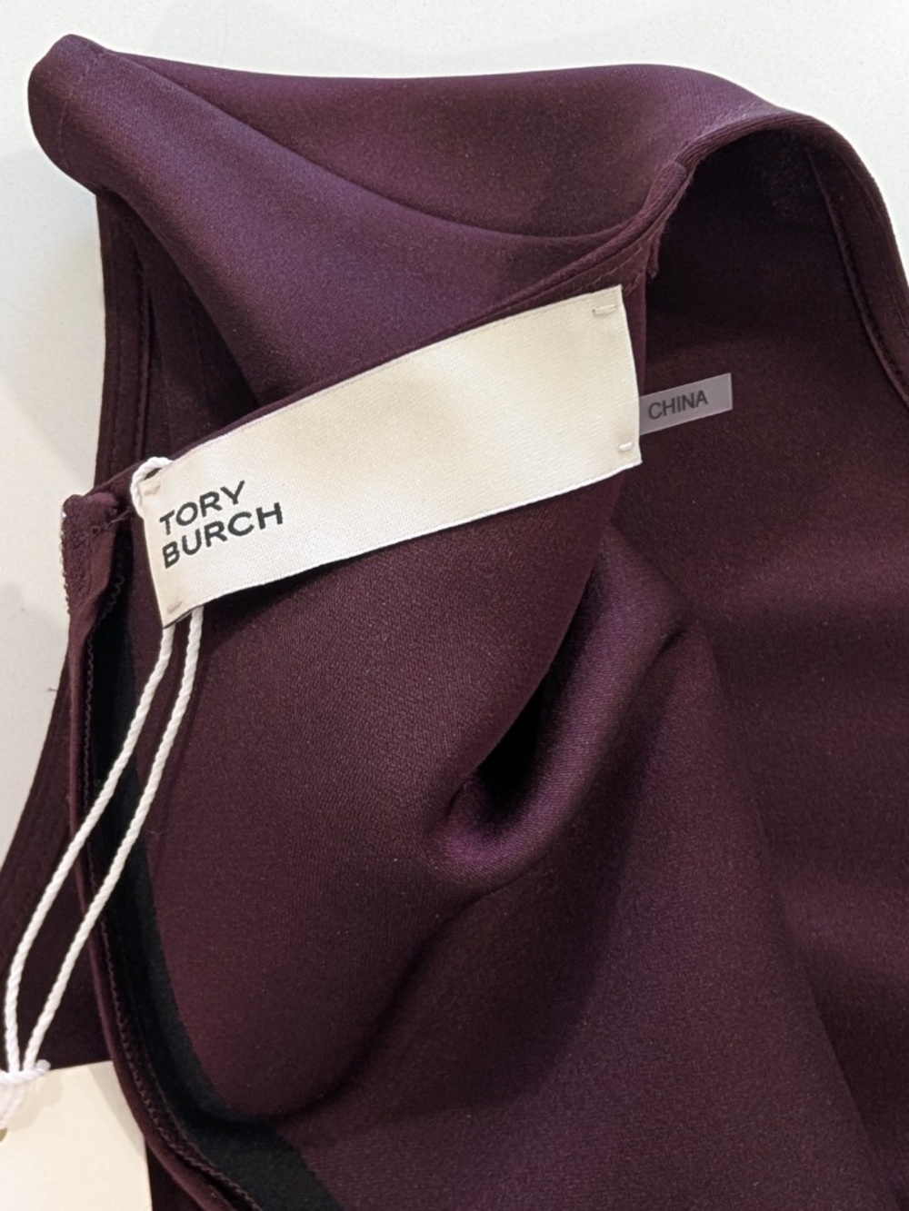 Tory Burch Merlot Satin Shell Top Sleeveless Back Zip Bungee Hem Size 8 NWT $440 - Picture 6 of 11